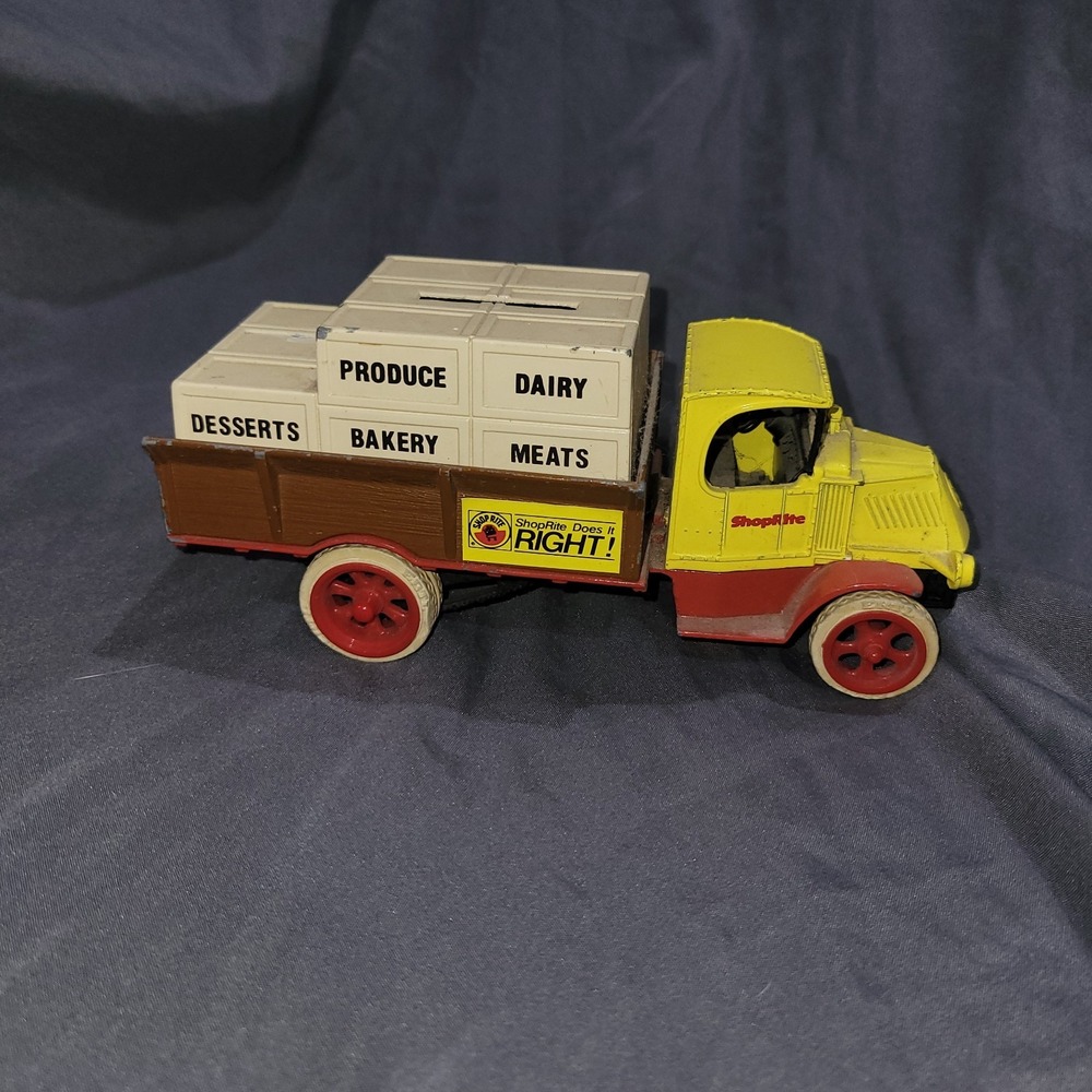 Mack Bulldog 1926 Crates Truck Shop Rite Does It 1:38 Scale Diecast Metal Ertl